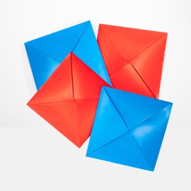 H·B·R·G Ddakji Chigi Korean Game Paper Flip Game Blue Red Hard Cardboard Striking Paper Tile Game Party Supplies Game (2 Blue and 2 Red Papers Tile) 4Pcs Set/The ttakji is Folded