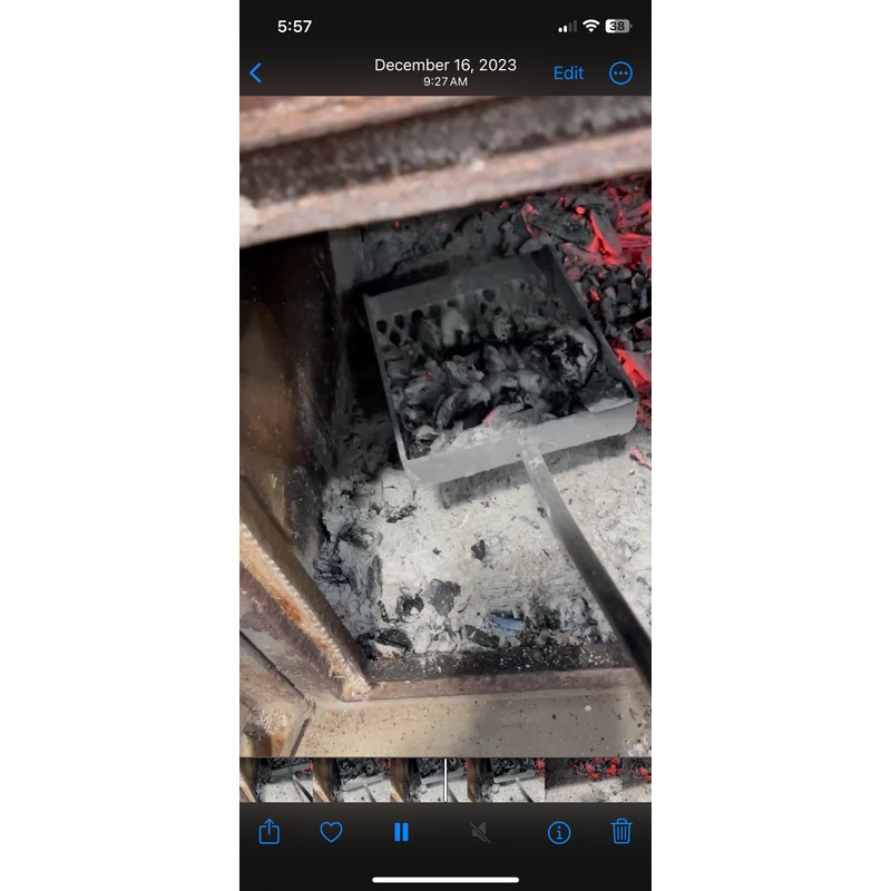 Generic Sifter Shovel for coals etc., Black