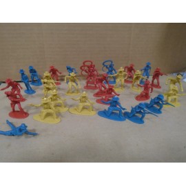 IMEX #42002 WILD WEST COWBOYS NEW IN ORIGINAL PACKAGE APROX. 30 PCS