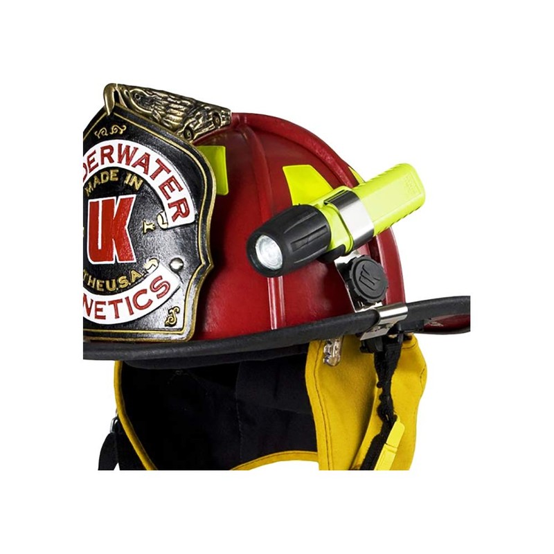 Underwater Kinetics 4AA eLED Zoom Flashlight (Safety Yellow)