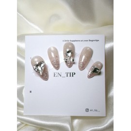 Pink Heart Shower Handmade Nail Tips - Short Almond / 핑크 하트 샤워 수제네일팁 - 숏아몬드