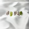 Lying and rolling checked cat nails (matte) - Almond Egg