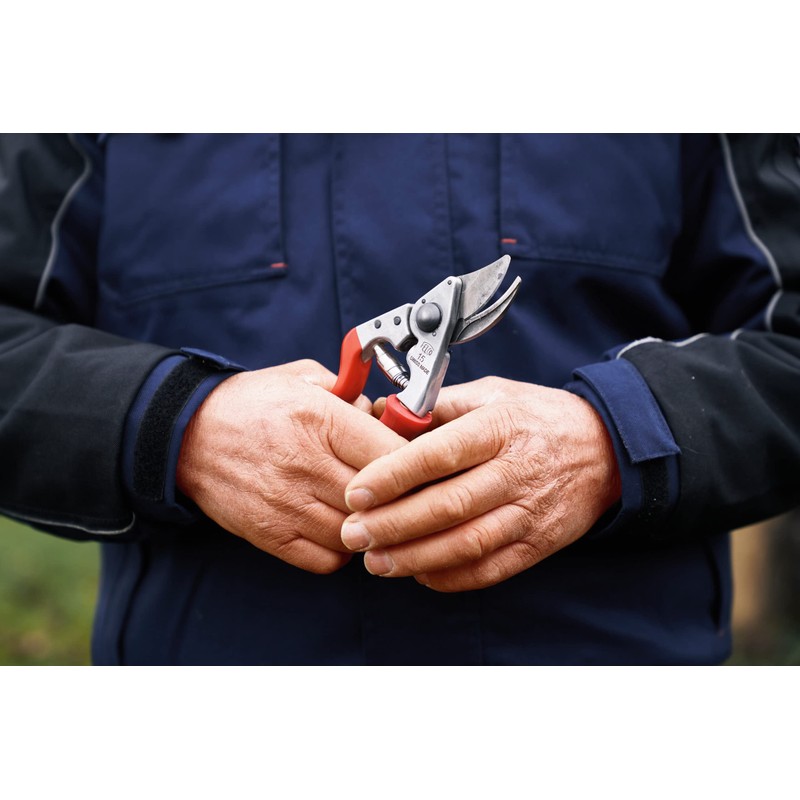 Felco F 15 Pruning Shears – 4.7" Garden Clippers with