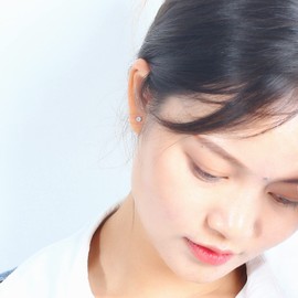 TGNEL 4mm CZ Titanium Earrings for Women, Sparkle Cubic Zirconia Sleeper Titanium Studs Earring for Sensitive Ear