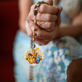 Christmas Ornaments Xmas Tree Hanging Heart Shaped Holy Family Christian Ornament Angel Resin Statue,Christmas Figurine Decorations (1PCS)