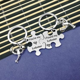 Couple Keyring Keychain Set I Found My Lobster You're My Lobster Keychain Set Gift for Boyfriend, Girlfriend Couple Puzzle Keyring Gift for Him and Her,Valentine's Day Birthday Gift