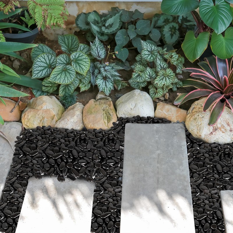 GASPRO 15lb Black River Rocks for Landscaping Outdoor, Polished Black