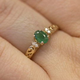 10k Yellow Gold Oval Emerald And Diamond Ring (Size 9)