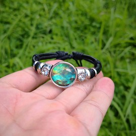 WUSHIMAOYI Green Nebula Bracelet - Green Galaxy Nebula Jewelry - Mystical Galaxy Universe Time Gem Bracelet - Women's