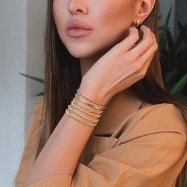 Dainty Gold Women Chain Bracelets - 18K Gold Plated Layered Bracelets Set for Women, Stainless Steel Stackable Figaro Cuban Paperclip Snack Link Chain, Adjustable Women Bracelet Gift(6Pcs,Gold)