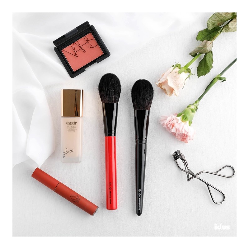 Highly pigmented black classic brush - medium / 발색짱짱블랙 클래식