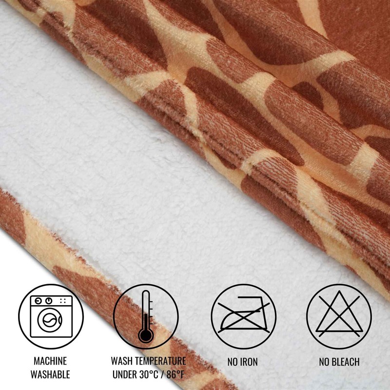 Huglanket Giraffe Gifts for Giraffe Lovers, Wearable Flannel Giraffe Blanket