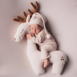 Christmas Creative Elk Posing Pillow Newborn Photography Props Newborn Shooting Elk Antler Pillow Baby Room Pillow Decoration Infant Photo Studio Posing Props (Beige)