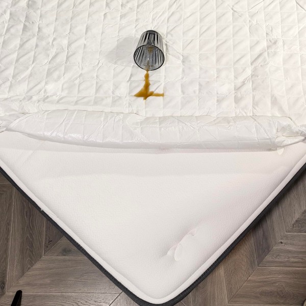 Waterproof Quilted Mattress Protector 135 x 190cm 30cm Deep Elastic