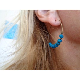 ★ Turquoise bronze hoop earrings and wood ★ Round earrings in blue turquoise
