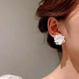 Allereya Vintage Large Flower Earrings White Flower Stud Earrings Exaggerated Camellia Earrings Statement Stud Earrings Jewelry for Women and Girls
