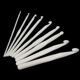 Barlone Crochet Hook Set, 9 Pieces Crochet Hooks Set, 3 mm - 12 mm White Crochet Hook, Lightweight Crochet Hook Set, Plastic Crochet Set for Beginners, Adults and Experienced Crochet Lovers
