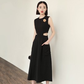 Brooches Fashionable and Refined Hollow-Out Breastpin for Ladies and Women | Clothes Pin | Brooches and Pins for Women | Daisy Pin | Ladies Jewelry | Flower Brooch | Rose Gold Color