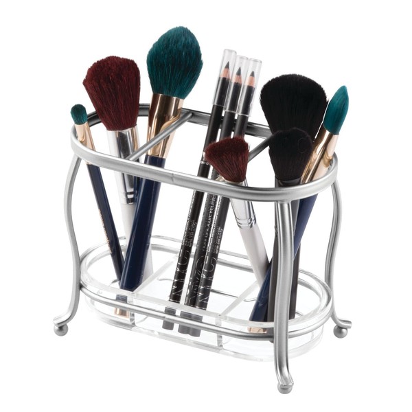 mDesign Make-up organizer per lavabo o armadietto a specchio – Portaoggetti per trucchi in metallo e plastica – Portaspazzole con 3 sezioni e ripiano estraibile – argento e trasparente