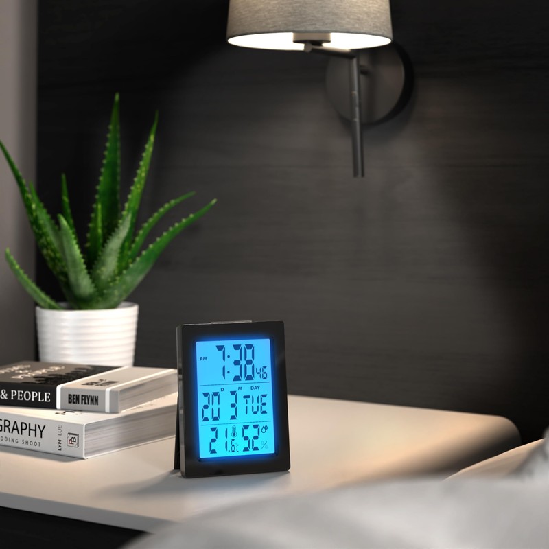 CSL - Digital Alarm Clock with Light - Temperature -