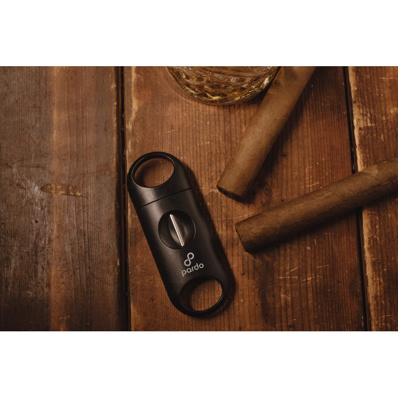 Pardo Cigar V-Cut Cigar Cutter, Black, Wedge Cut, Easy to