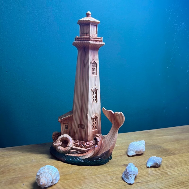 Handcrafted Wood-Effect Lighthouse: 22cm Height, Intricate Carving, Adorned with Whale