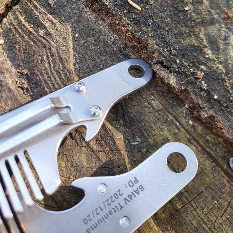 Titanium Comb EDC Mini Portable Hair Comb Multifunctional EDC Mustache