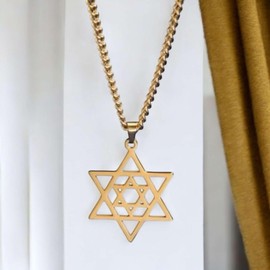 Double Star of David Pendant - Traditional Religious Judaic Magen Star of David Pendant Necklace - Made from quality stainless steel in Gold or Silver Tones - Perfect for Men, Women, Teens - Ideal for Bar/Bat Mitzvah, Hanukkah, and Jewish Celebrations. (