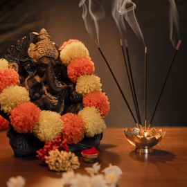 Brass Incense Holder Lotus Stick Incense Burner Cone Incense Holder with Ash Catcher Artistic Lotus Flower Censer Plate Tray Indian Traditional New year Pooja Decorations (Size:3"X3"X1.5")(Gold)