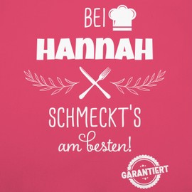 Geschenk mit Namen personalisiert by Shirtracer - Children's Apron Children Boys Girls - Cooking Apron - Bei Name schmeckts am besten I Gift Cooking Grandma I Mama I Grandpa I Papa, 1 Pink