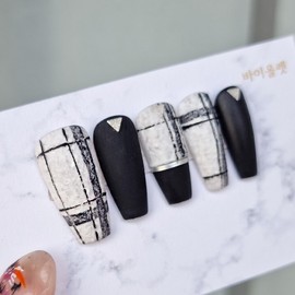 Rough check black handmade nail tip - long point / 러프 체크 블랙 수제네일팁 - 롱포인트