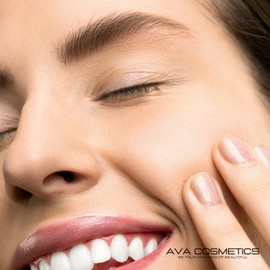 Avalash® Eyelash Serum 5 ml - Long & Voluminous Eyelashes - Hormone- and Vegan - Hyaluronic Acid for Stronger Eyelash Growth - Made in Germany