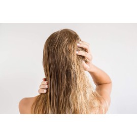 Cleansing Oil Shampoo - Nourishing oil based shampoo - for dry or dull hair - Made with Emu and Vitamin E Oil - for intense hydration, shine and silkiness