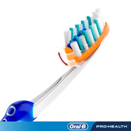 Oral-B Pro-Health Clinical Pro-Flex Toothbrush with Flexing Sides, 40S, Soft, 2 Count (Color May Vary)