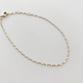 Honeycat Esme Twist Faceted Dainty Chain Bracelet | Minimalist, Delicate Jewelry Gold