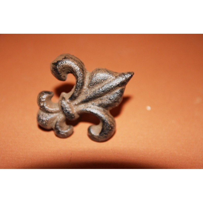 Pack of 10 Cast Iron Fleur De Lis Knobs Cabinet
