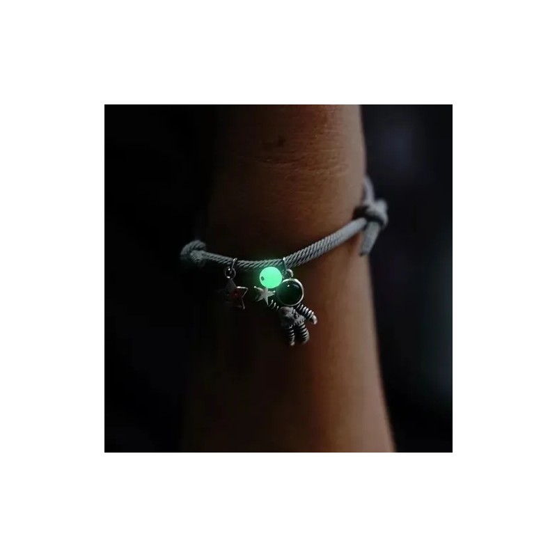 Set 2 Pulseras Para Parejas Imán Astronauta Brilla Oscuridad Color