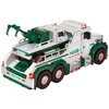 Hess 2019 Toy - Tow Truck Rescue Team