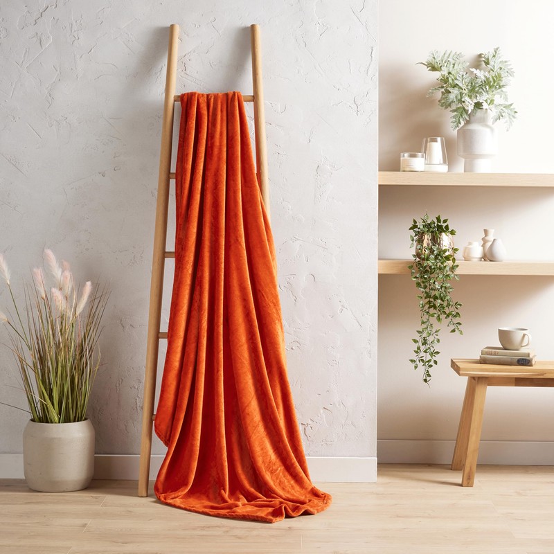 Olivia Rocco Flannel Fleece Throw Blanket Super Soft Warm Fluffy