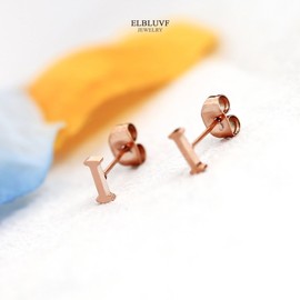 ELBLUVF 18k Rose Gold Plated Stainless-steel Initial Earrings 26 Initials Stud Earrings (I)