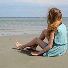 EQLEF Bell Anklet for Women Fashion Plated Diamond Bells Anklet for Women Pack of 2, Rhinestones and alloys