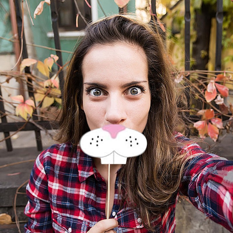 DALAETUS 25 Pcs Easter Photo Booth Props Set, Easter Party