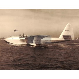 SPRUCE GOOSE H-4 HERCULES FLYING BOAT HOWARD HUGHES WW2 1947 8.5X11 PHOTO