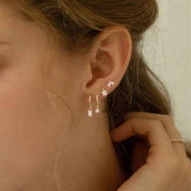 Cuzmly Gold Earrings Set for Women, Dainty Huggie Hoop Earrings 14k Gold Plated Lightweight Cartilage Earrings Trendy Hypoallergenic Gold Multiple Piercing Diamond Earrings Small Gold Hoop Earrings Set Gold Jewelry