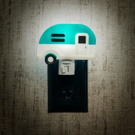 Camco Camper & RV Night Light - Features A 360-Degree Swivel Base & On/Off Switch - Includes (1) 120V LED Bulb - Retro Trailer Accessories (53103)