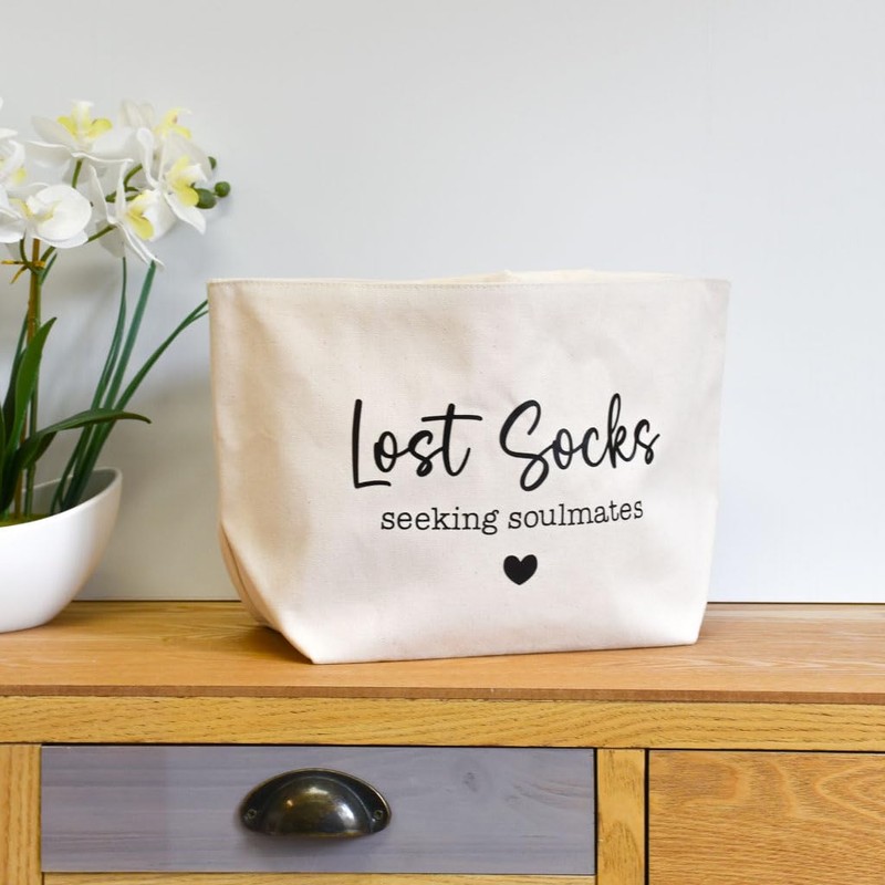 Geschenkidee zum Einzug oder Umzug | "Lost Socks" | Aufbewahrungskorb