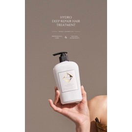 Hadat Hydro Deep Repair Hair Treatment, 500 ml: restores, moisturises and protects damaged hair with macadamia oil and hydrolysed collagen.