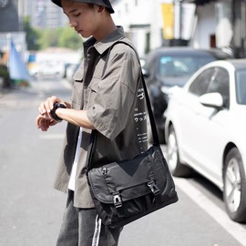 Barsine Mens Messenger Bags Large Leather Crossbody Satchel Shoulder Bag, Waterproof, Black