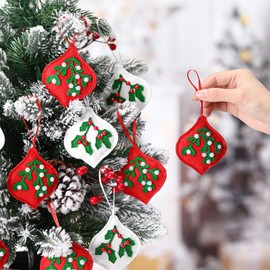 SmoothNovelty 12 Pcs Christmas Felt Ornaments for Tree Mistletoe and Holly Leaves with Pearls 3D Hanging Decorations Hanging Felt Craft for Christmas Party Favors Gifts
