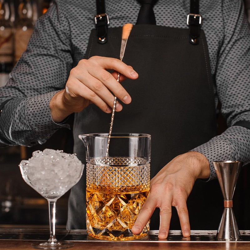 Cocktail Mixing Glass - Premium 22oz - Solid, Stable, Sturdy
